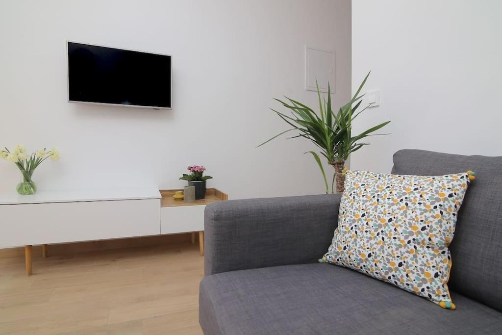 Studio Apartman Karlita Slano Dış mekan fotoğraf